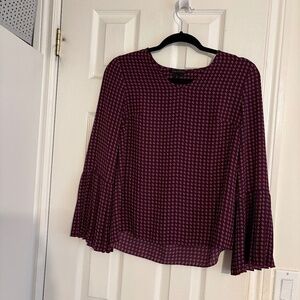 Banana Republic pleated sleeves blouse